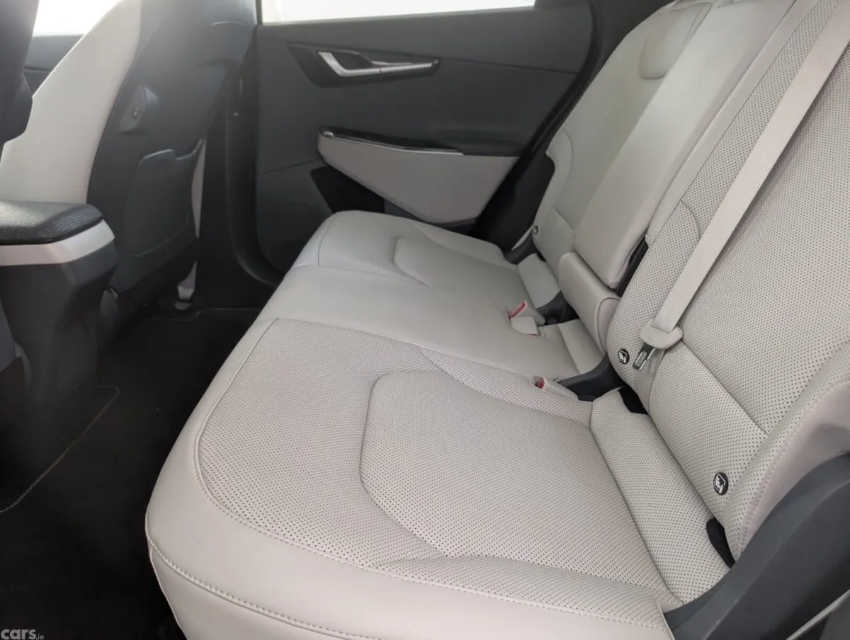 Kia EV6 MPV, Electric, 2025, White