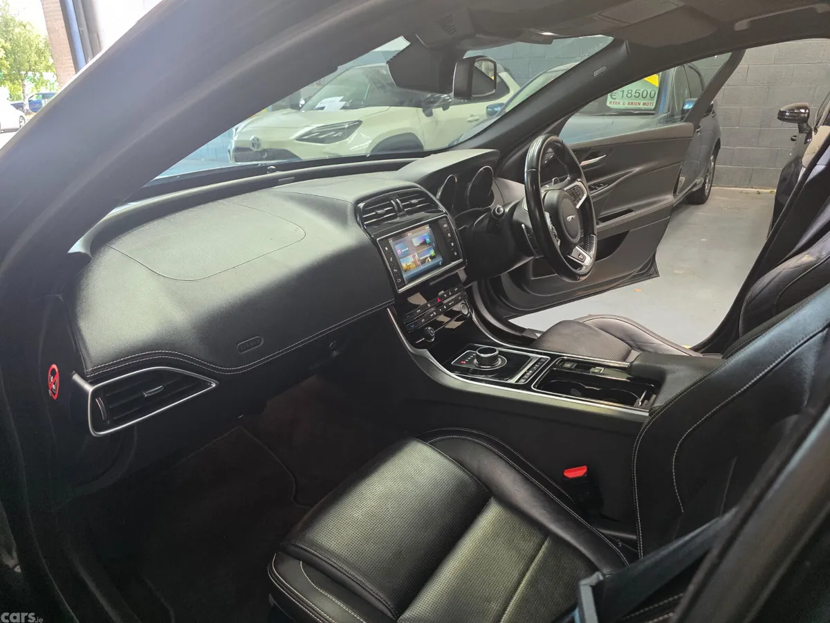 Jaguar XE Saloon, Diesel, 2018, Black