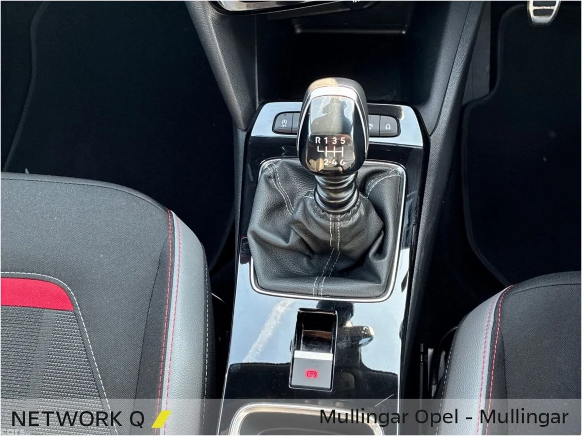 Opel Mokka SUV, Petrol, 2023, Blue