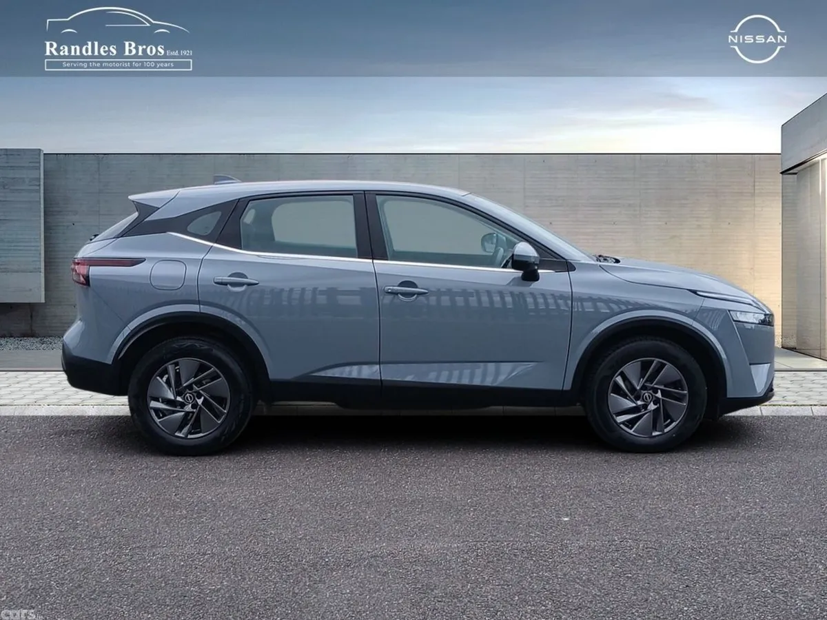Nissan Qashqai MPV, Petrol, 2024, Grey