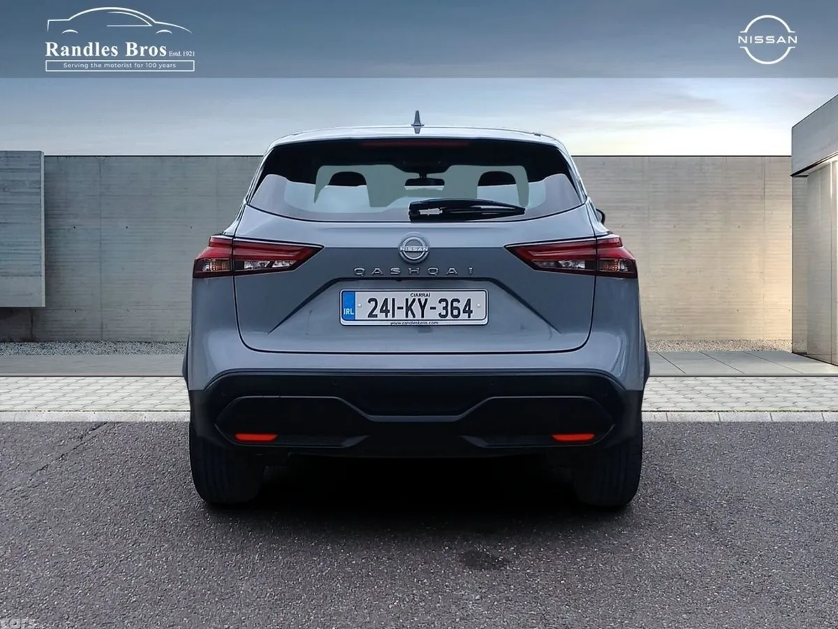 Nissan Qashqai MPV, Petrol, 2024, Grey