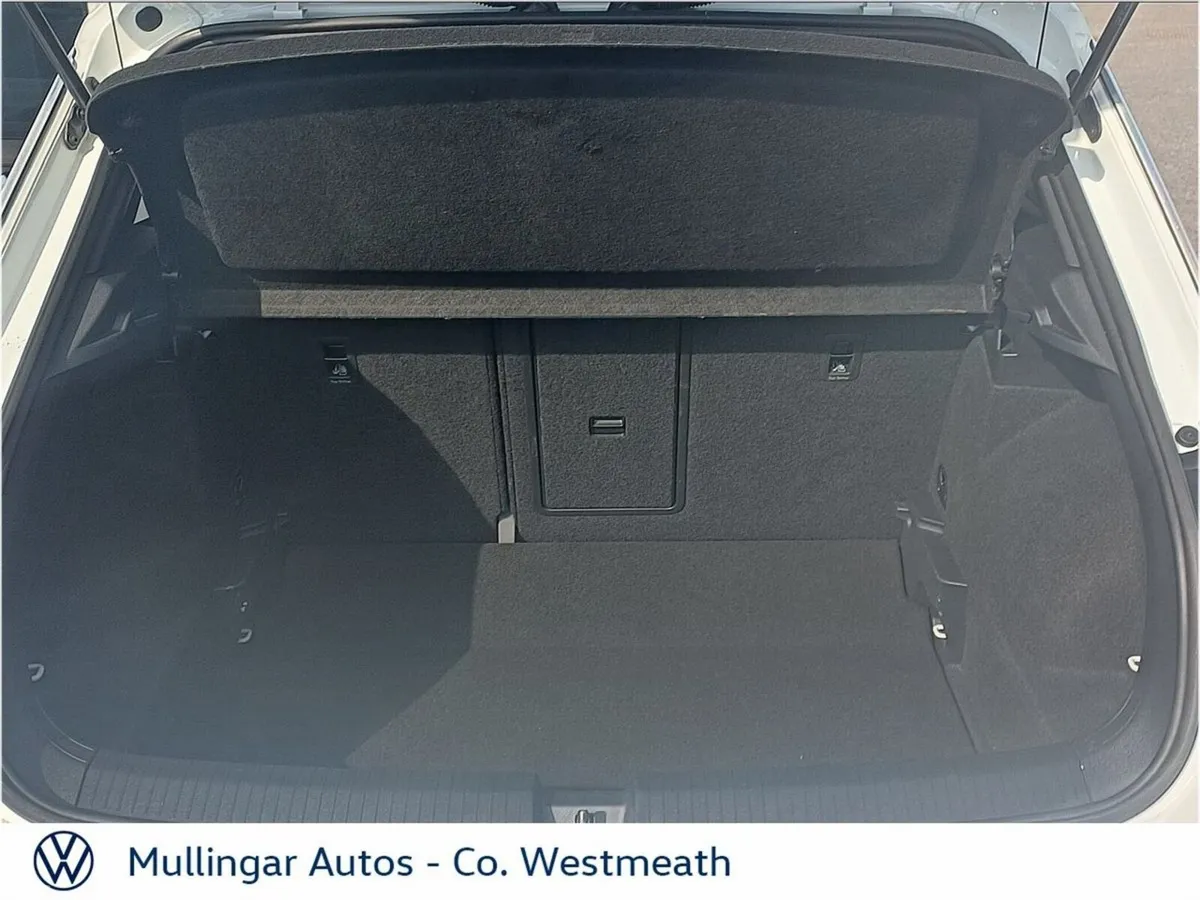 Volkswagen T-Roc SUV, Petrol, 2023, White