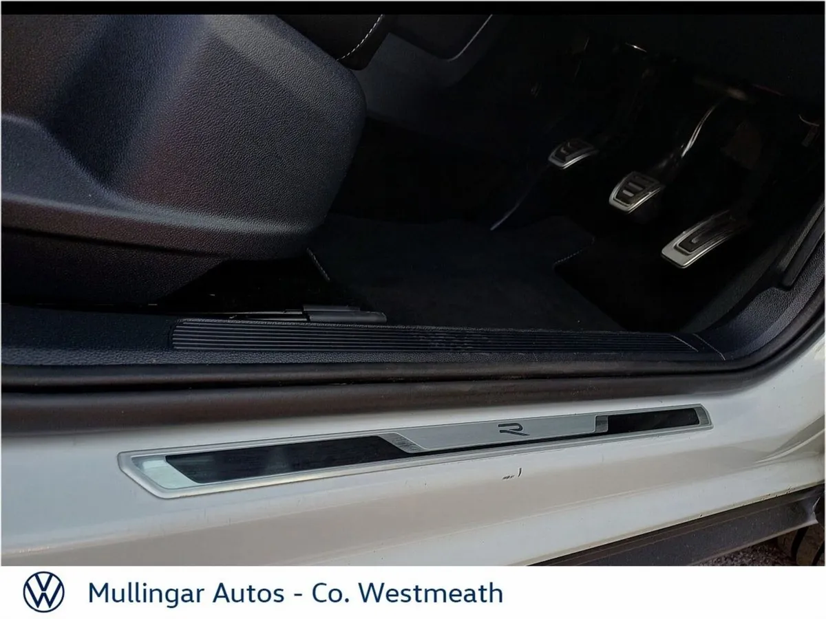 Volkswagen T-Roc SUV, Petrol, 2023, White
