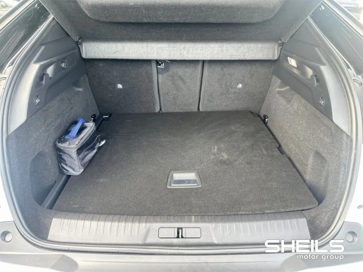 Peugeot 3008 MPV, Petrol Hybrid, 2025, White