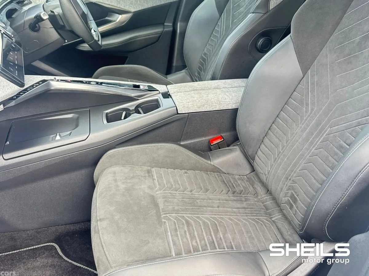 Peugeot 3008 MPV, Petrol Hybrid, 2025, White