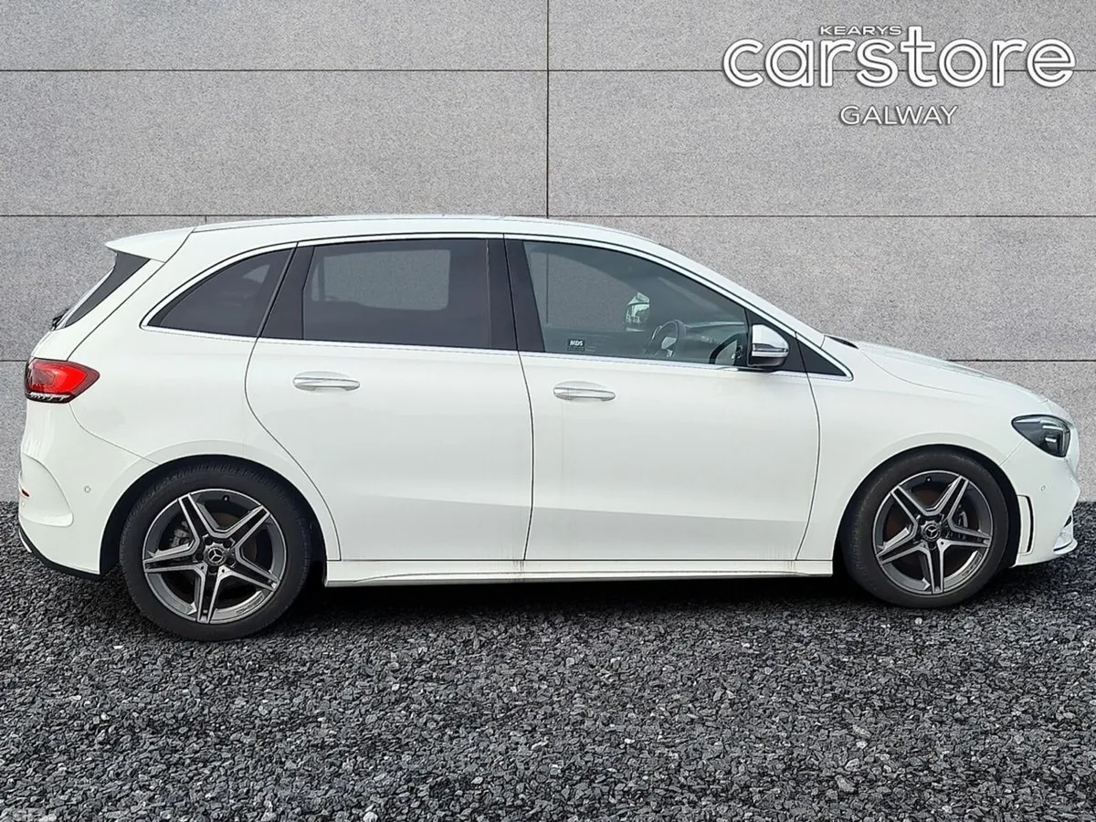 Mercedes-Benz B-Class Hatchback, Petrol, 2022, White