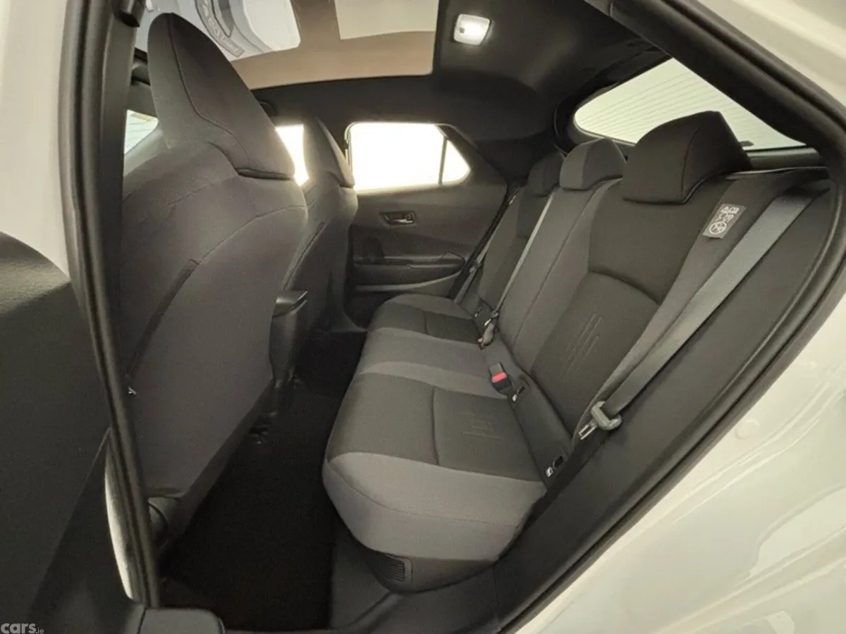 Toyota C-HR SUV, Petrol Hybrid, 2026, White