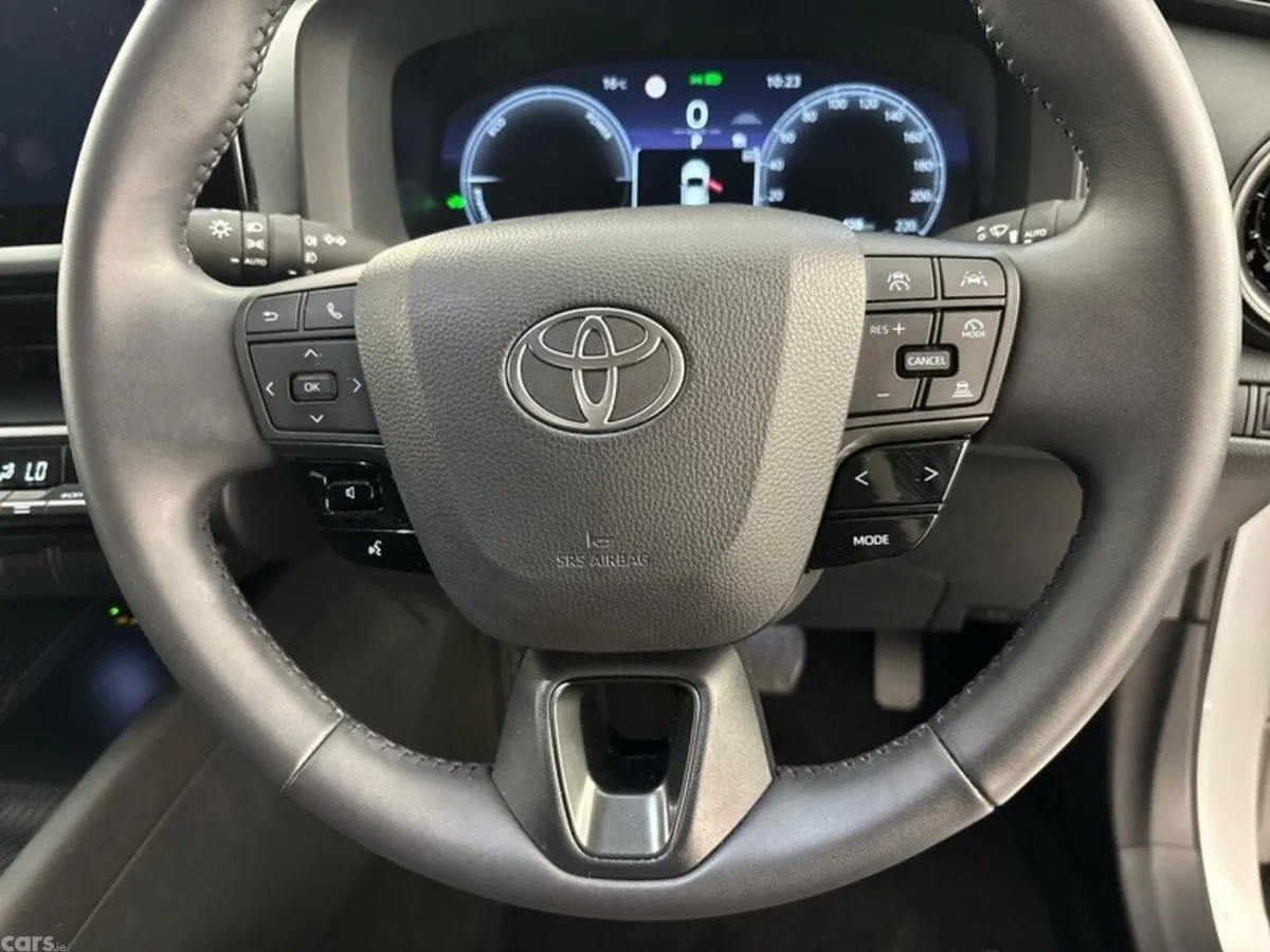 Toyota C-HR SUV, Petrol Hybrid, 2026, White