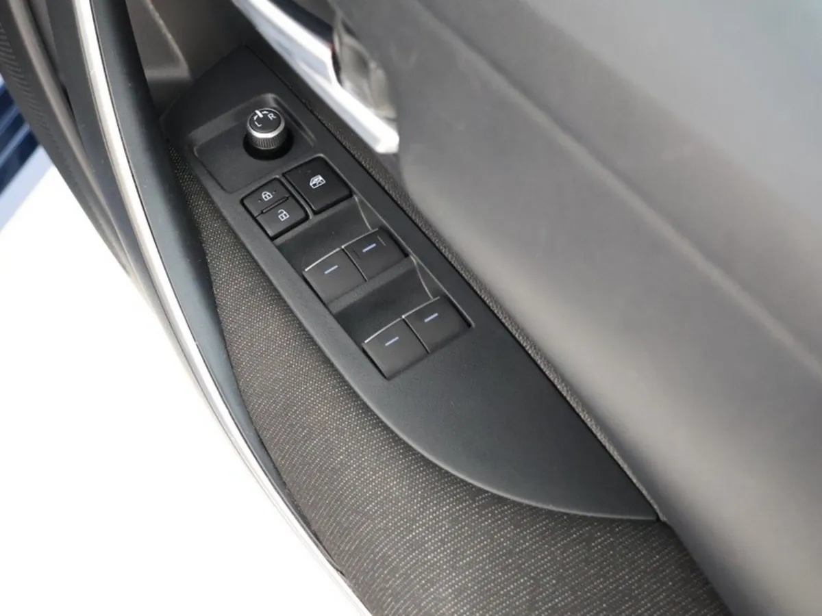 Toyota Corolla Saloon, Petrol Hybrid, 2023, Blue