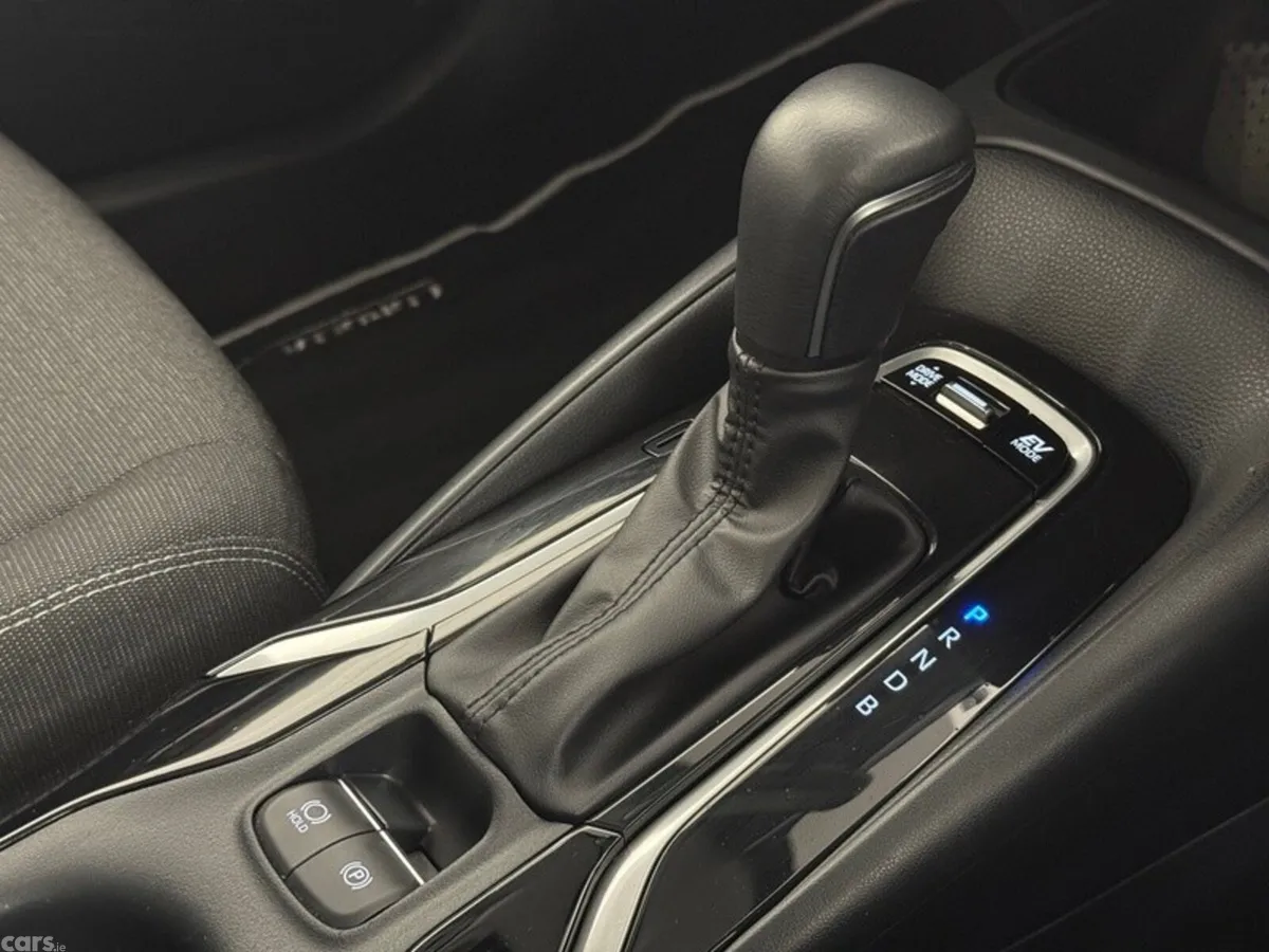 Toyota Corolla Saloon, Petrol Hybrid, 2023, Blue
