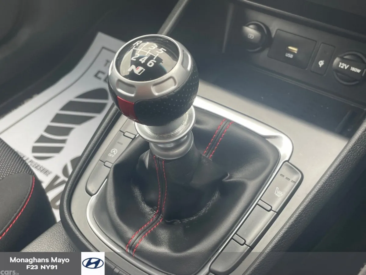 Hyundai KONA MPV, Petrol, 2022, Black