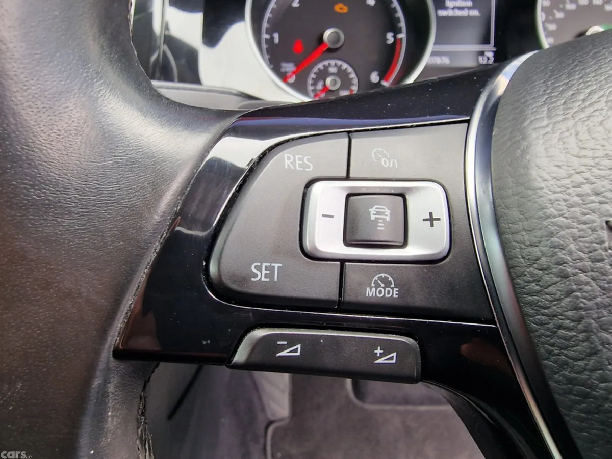 Volkswagen Golf Hatchback, Diesel, 2017, Silver