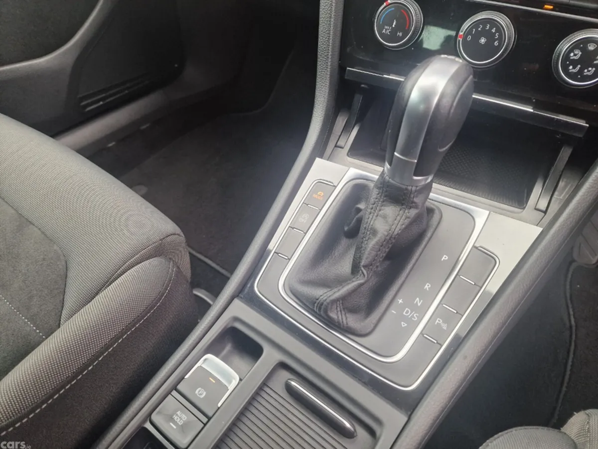 Volkswagen Golf Hatchback, Diesel, 2017, Silver