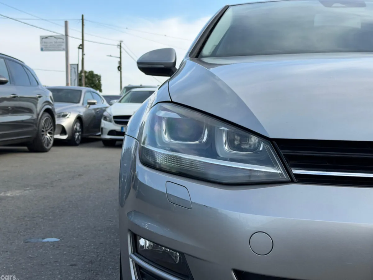 Volkswagen Golf Hatchback, Petrol, 2015, Silver