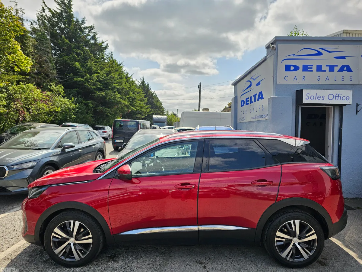 Peugeot 3008 MPV, Petrol, 2021, Red