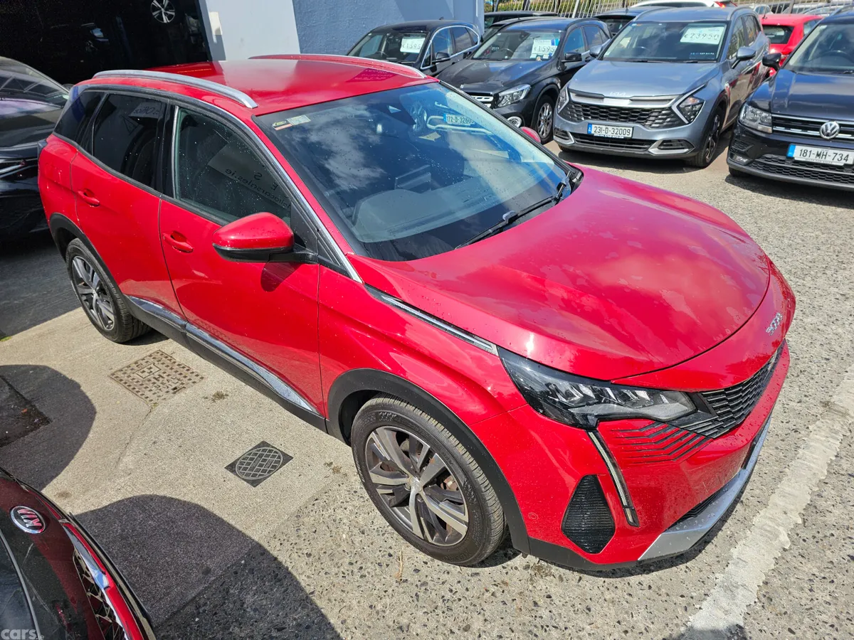 Peugeot 3008 MPV, Petrol, 2021, Red