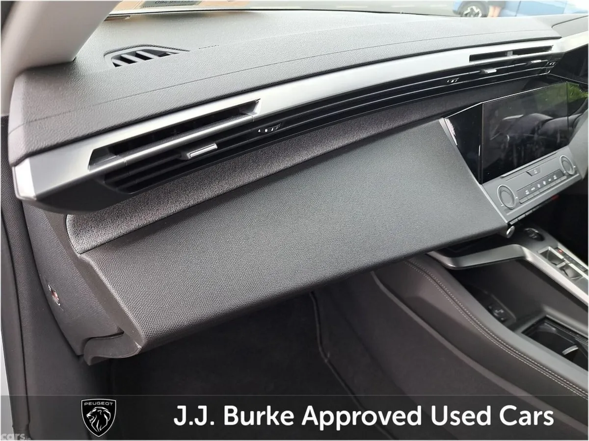 Peugeot 408 Hatchback, Petrol, 2026, White