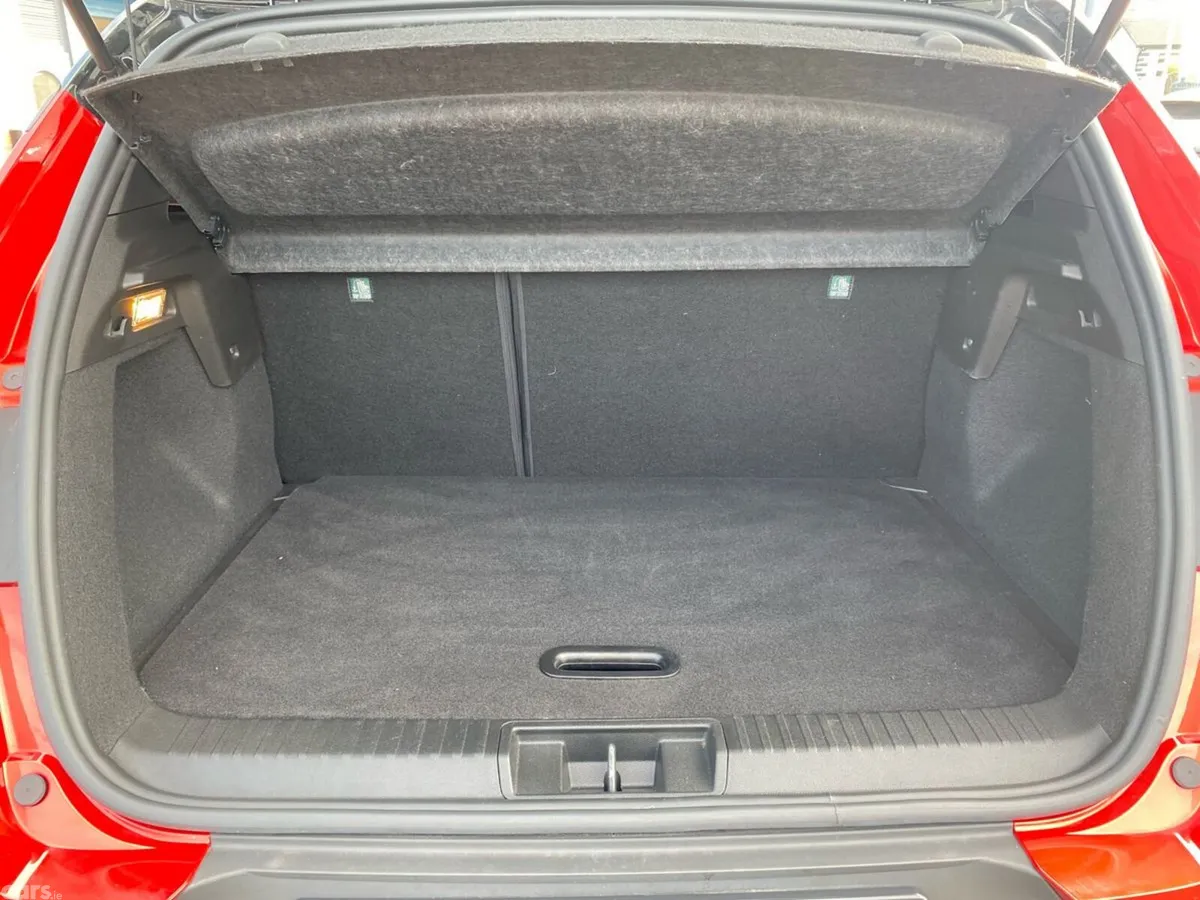 Renault Captur Hatchback, Petrol, 2023, Red