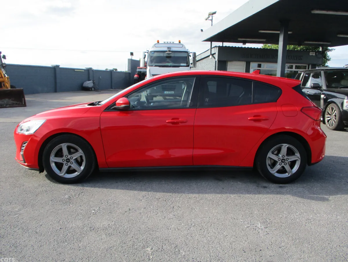 Ford Focus Hatchback, Diesel, 2019, Red