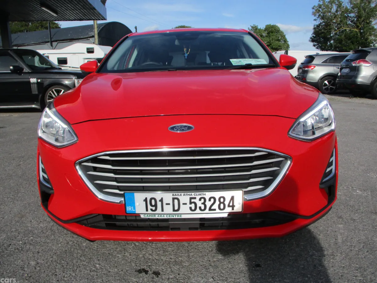 Ford Focus Hatchback, Diesel, 2019, Red