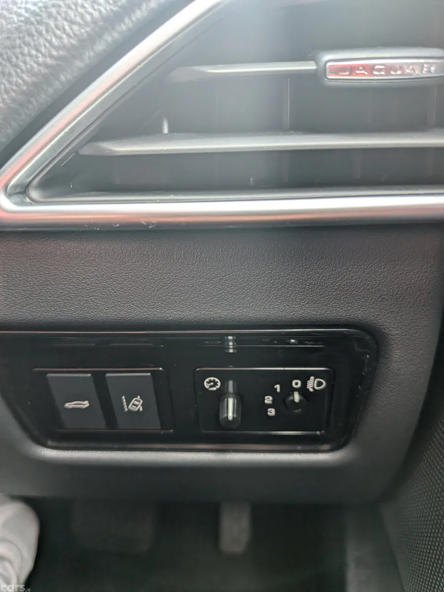 Jaguar XE Saloon, Diesel, 2015, Red