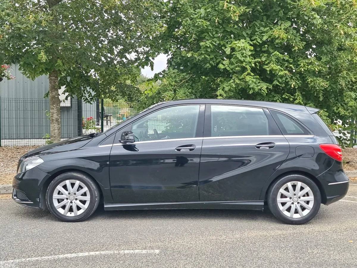 Mercedes-Benz B-Class MPV, Petrol, 2014, Black
