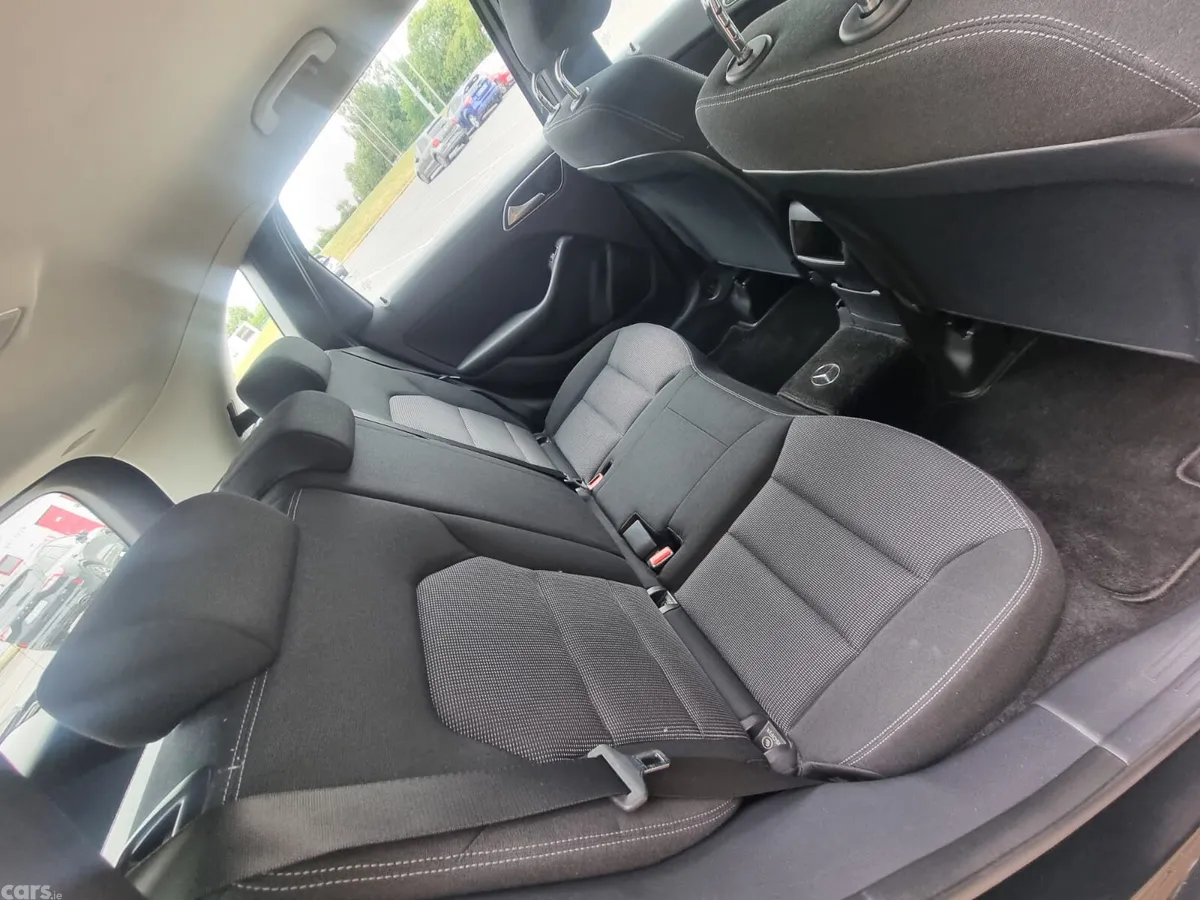 Mercedes-Benz B-Class MPV, Petrol, 2014, Black