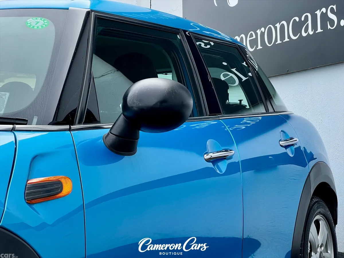 Mini Cooper Hatchback, Petrol, 2015, Blue