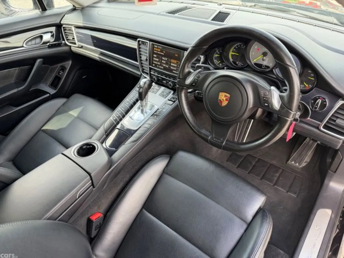 Porsche Panamera Hatchback, Petrol Plug-in Hybrid, 2015, Black