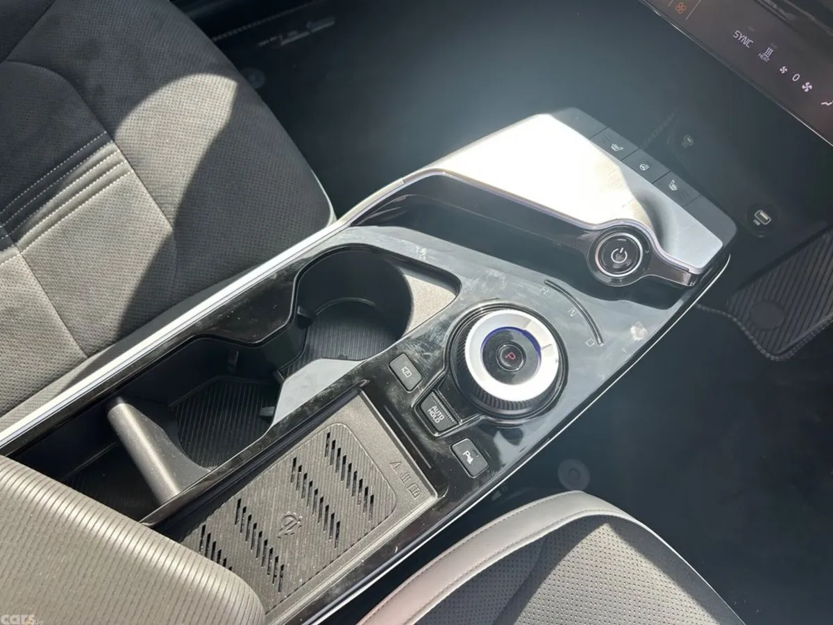 Kia EV6 Hatchback, Electric, 2023, Blue