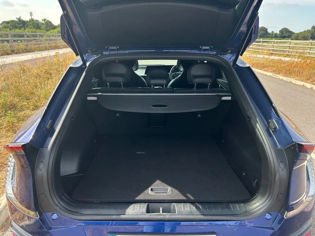 Kia EV6 Hatchback, Electric, 2023, Blue