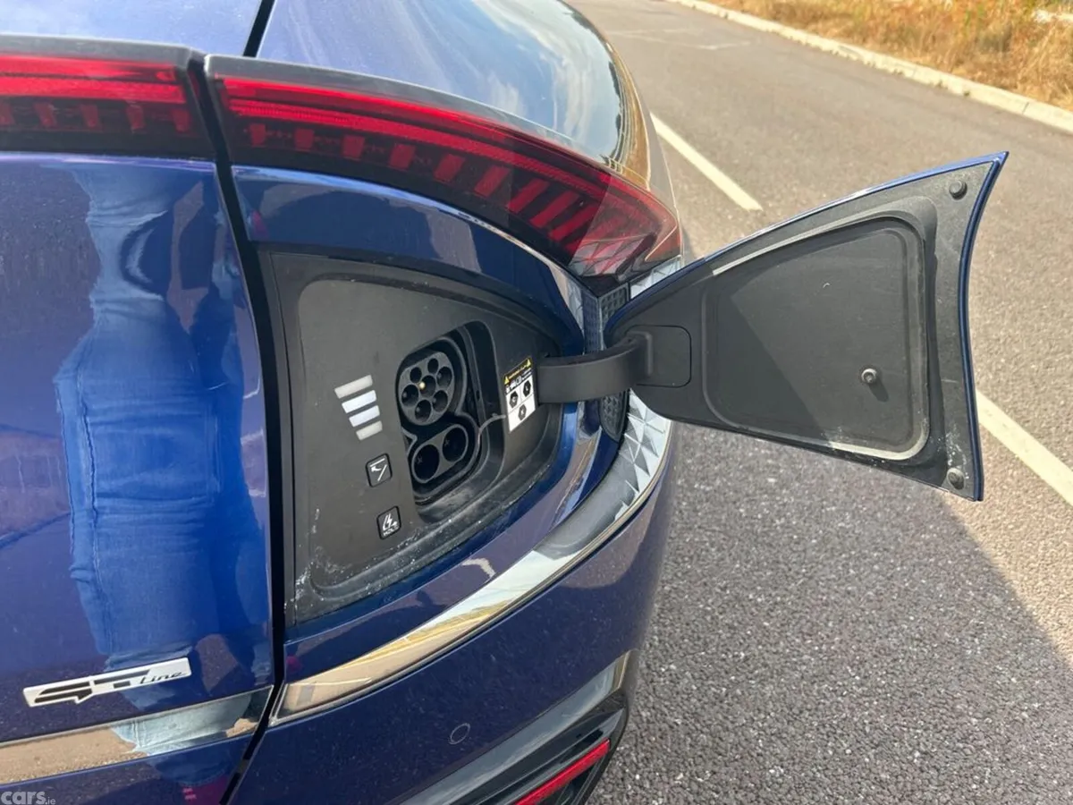 Kia EV6 Hatchback, Electric, 2023, Blue