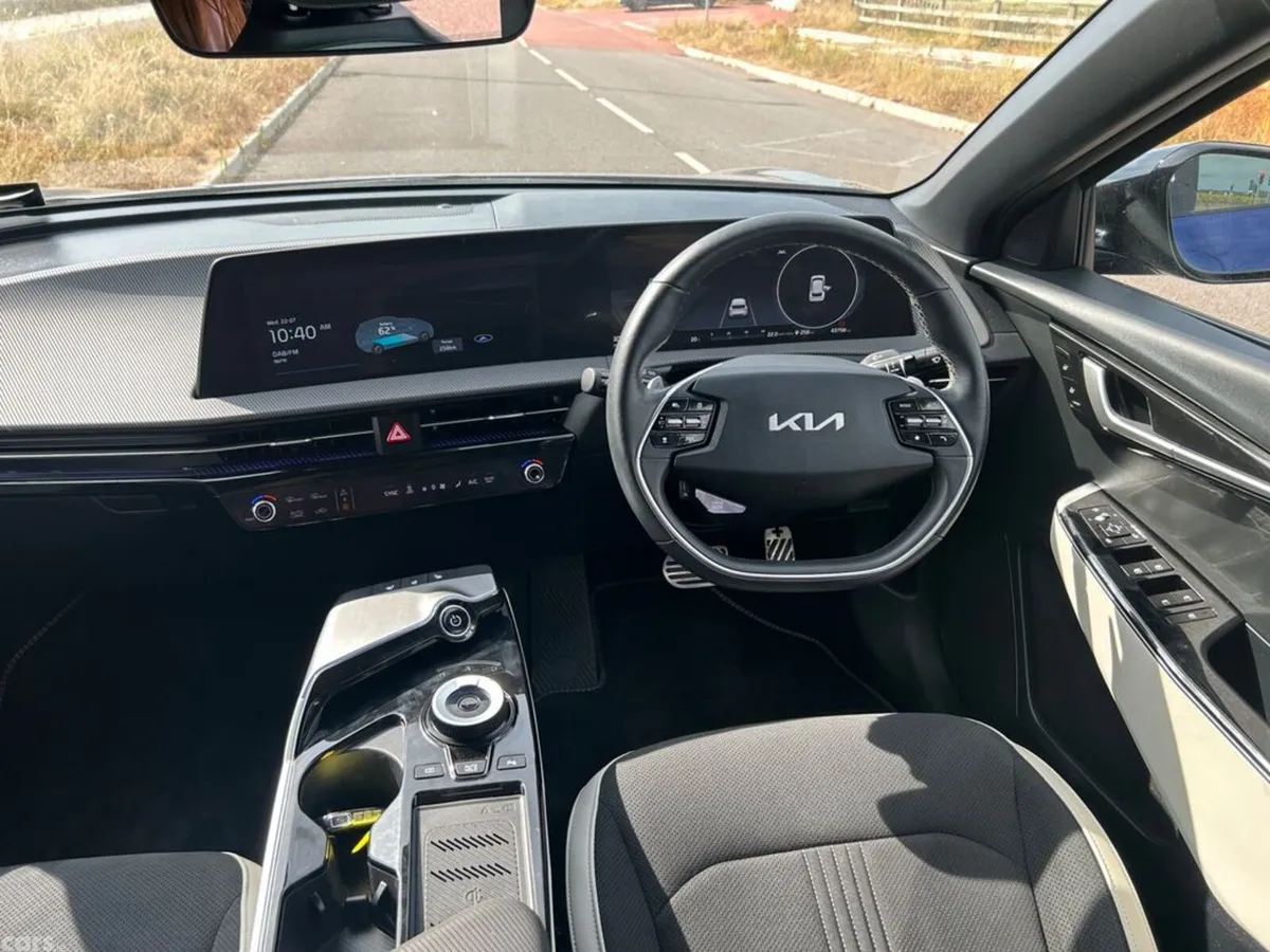 Kia EV6 Hatchback, Electric, 2023, Blue