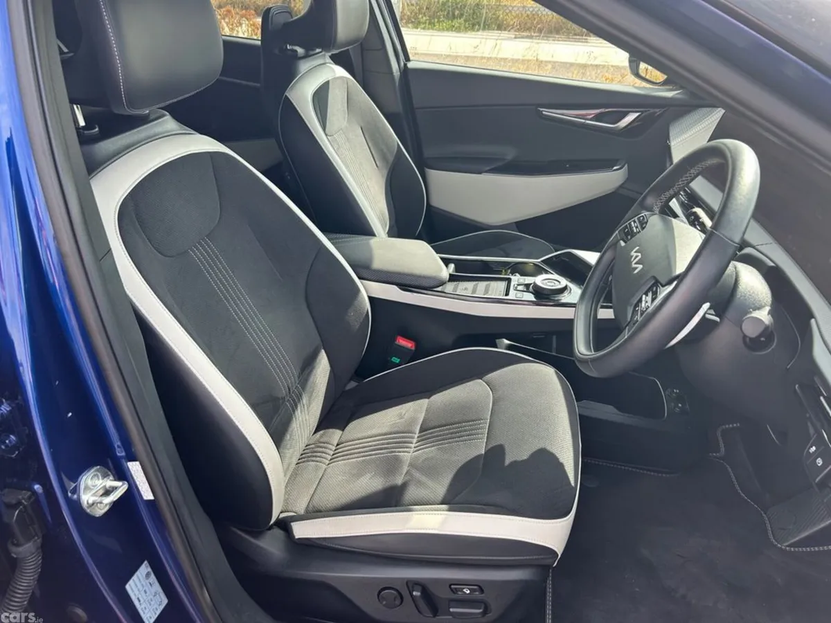 Kia EV6 Hatchback, Electric, 2023, Blue