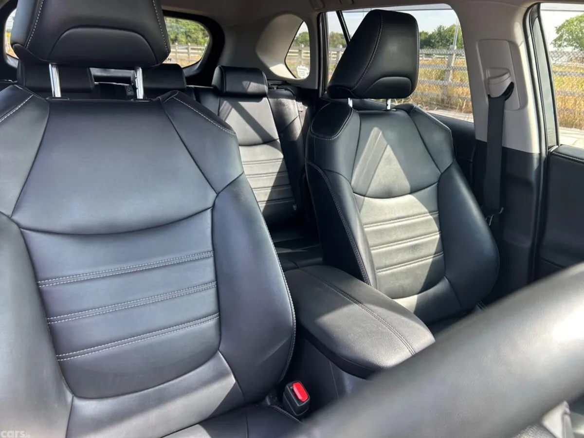 Toyota RAV4 SUV, Petrol Hybrid, 2025, Black