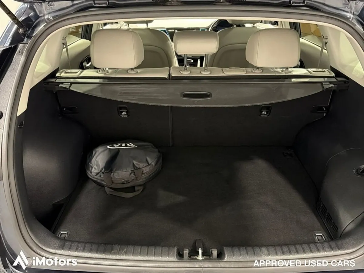 Kia Niro SUV, Petrol Plug-in Hybrid, 2019, Blue