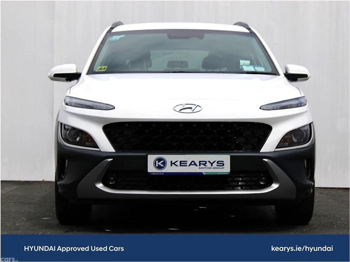 Hyundai KONA MPV, Petrol, 2023, White