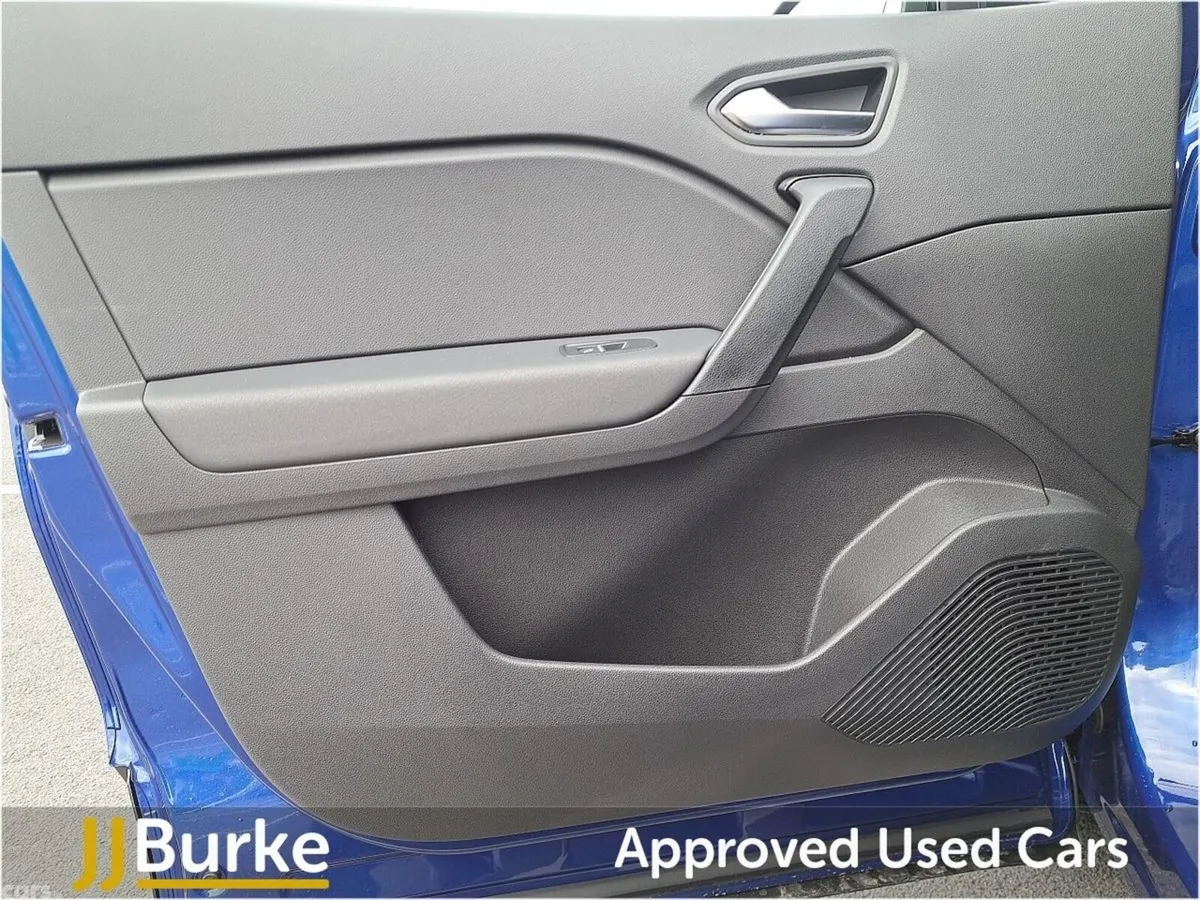 Renault Captur Hatchback, Petrol, 2026, Blue