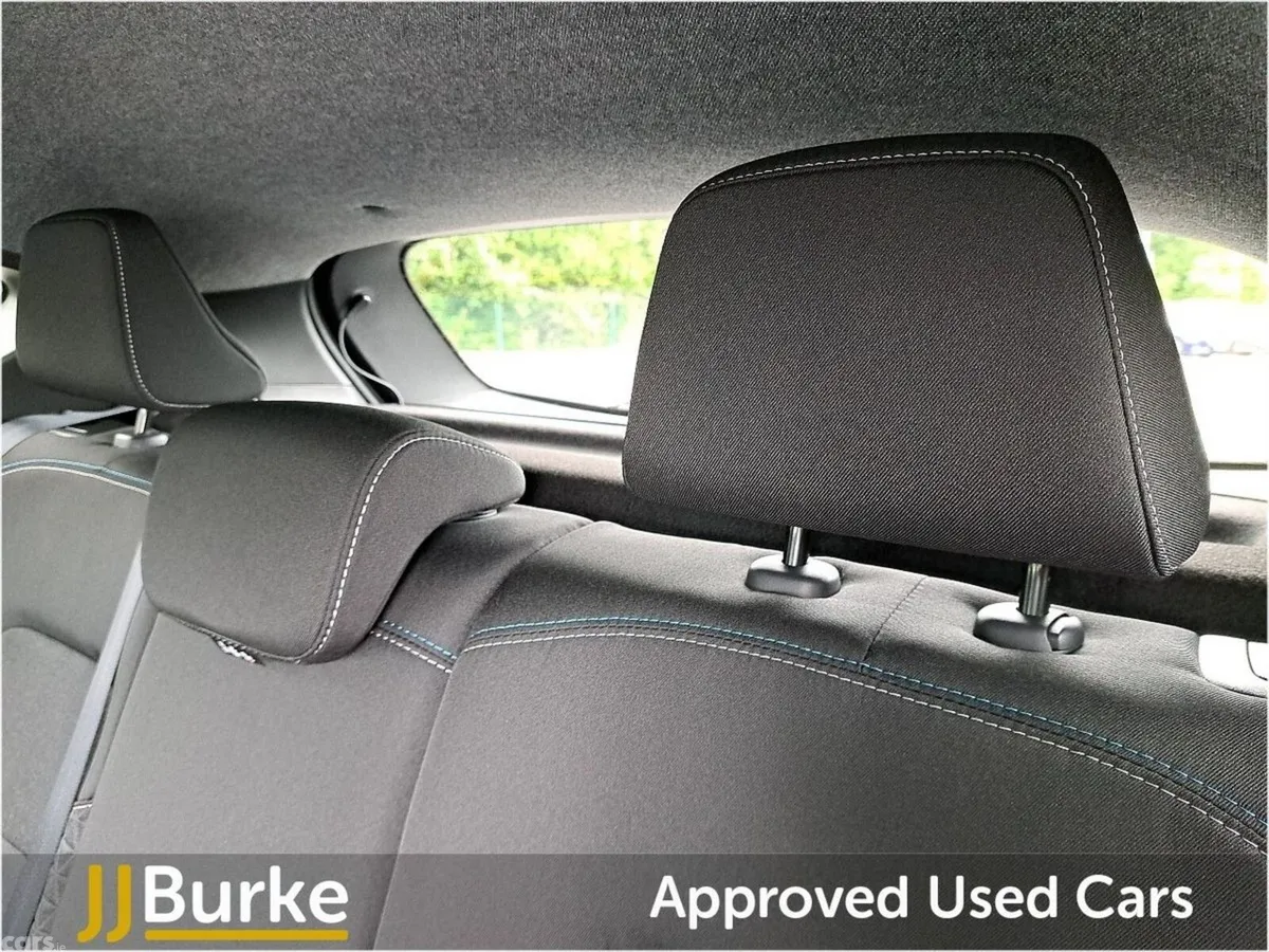 Renault Captur Hatchback, Petrol, 2026, Blue