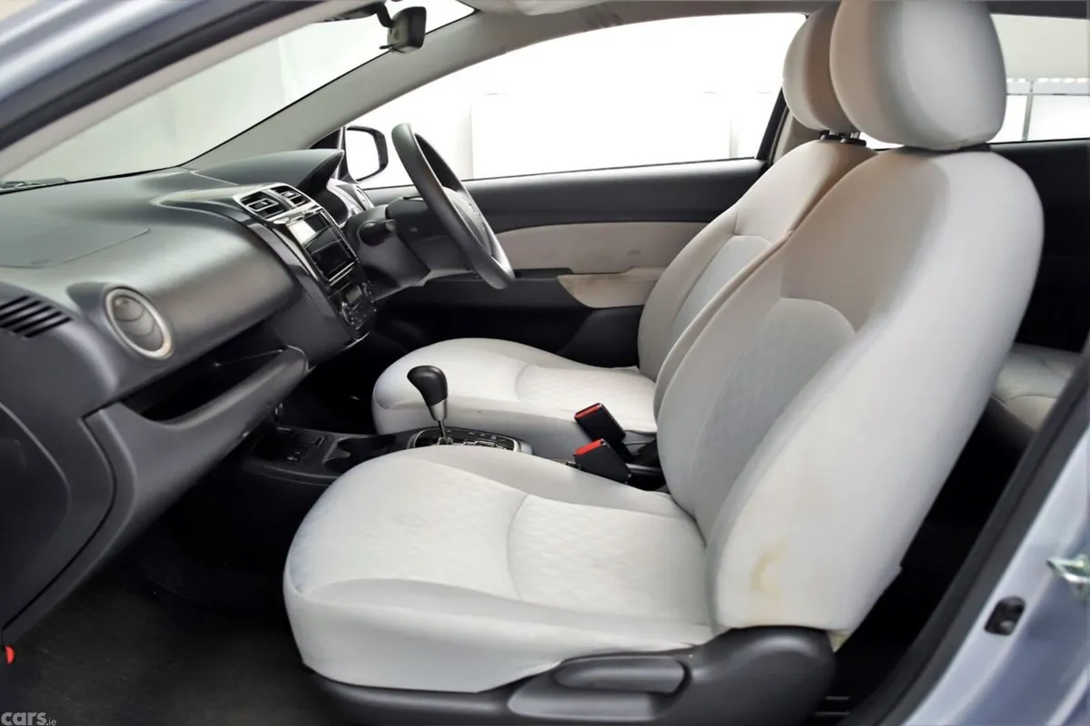 Mitsubishi Mirage Hatchback, Petrol Hybrid, 2021, Silver