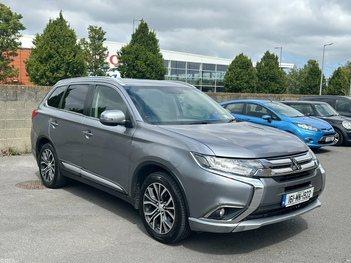 Mitsubishi Outlander SUV, Diesel, 2016, Grey