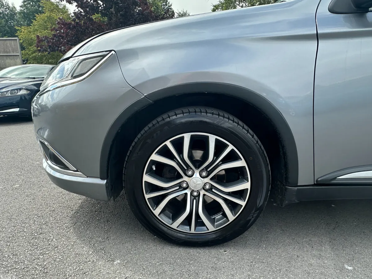 Mitsubishi Outlander SUV, Diesel, 2016, Grey