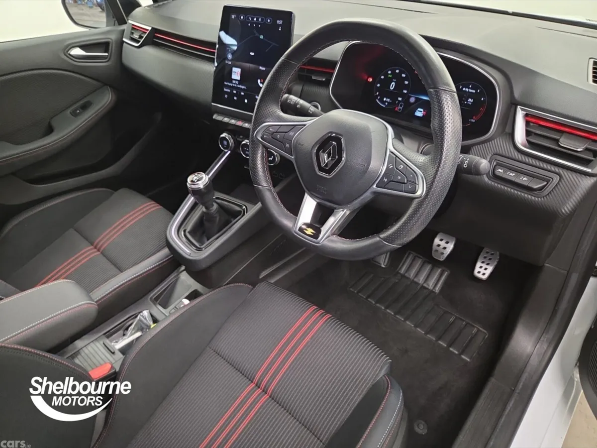 Renault Clio Hatchback, Petrol, 2023, White