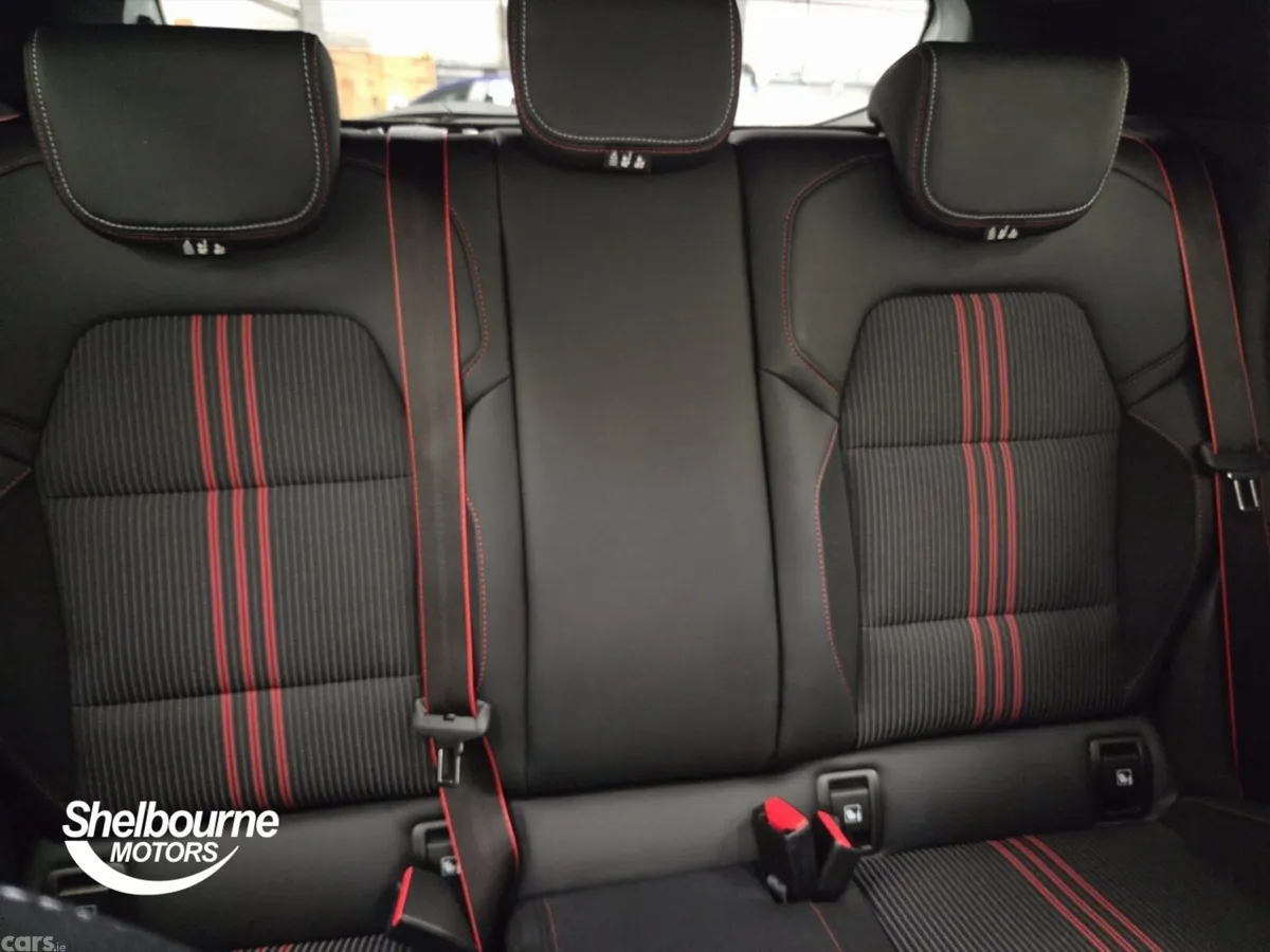 Renault Clio Hatchback, Petrol, 2023, White