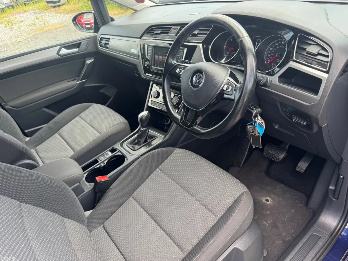Volkswagen Touran MPV, Diesel, 2016, Blue