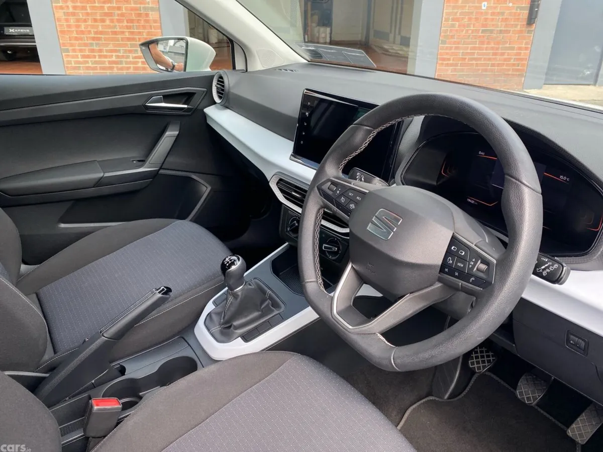SEAT Arona SUV, Petrol, 2024, White