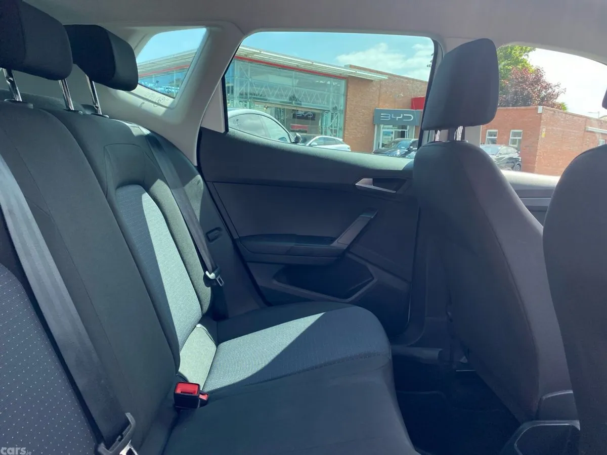SEAT Arona SUV, Petrol, 2024, White
