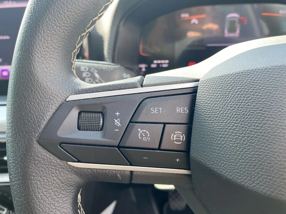 SEAT Arona SUV, Petrol, 2024, White