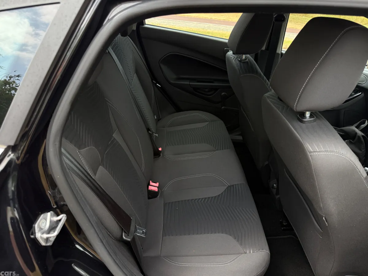 Ford Fiesta Hatchback, Petrol, 2015, Black