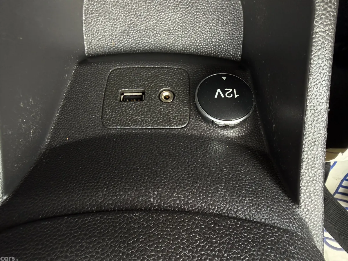 Ford Fiesta Hatchback, Petrol, 2015, Black